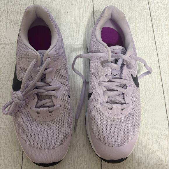 Nike Revolution Violet Frost 4.5 Youth Sneaker - Picture 1 of 12